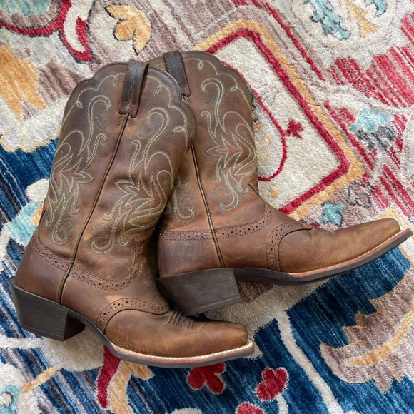 Ariat Women's size 7.5 Cowboy Boots - Picture 3 of 11